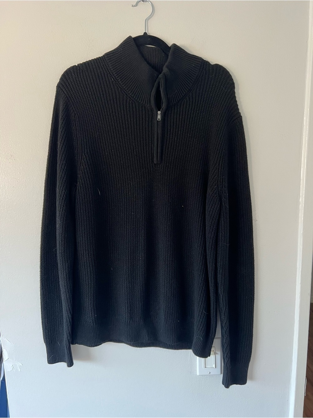 Banana Republic Men's Black Quarter Zip  Sweater